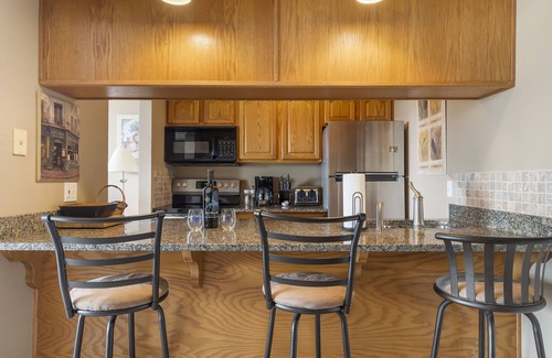 Indian Point Condo | Newly Updated Condo! Beautiful Lake View-Great Location!