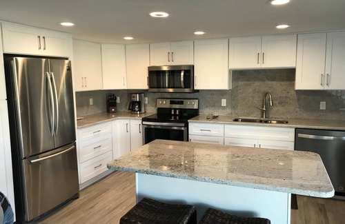 Indian Shores Condo | Newly Updated - Cool Beach Vibe