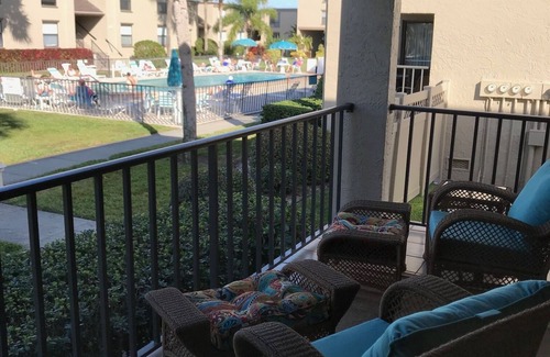 Indian Shores Condo | Newly Updated - Cool Beach Vibe