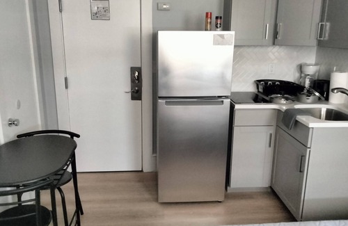 North End Condo | Newly Updated Ocean Block Rental
