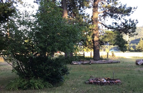 Easton Cabin | Newly updated tranquil Country Cabin.