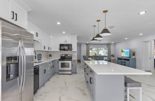 Yacht Club House | Newly Updated Yacht Club Home, 3 Bedroom/3 Bath/Pool/Close to Beach