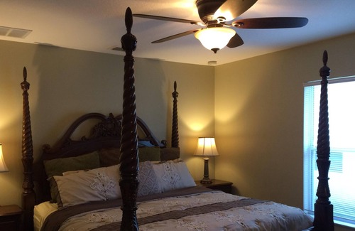 Lake Wilson Preserve Villa | Newly upgraded! Pool resurfaced etc.Classy Villa Close to Disney, Golf, Shopping