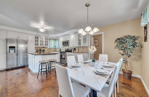 Huntington Beach House | Newman Coastal Retreat #42249