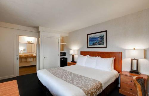 Newport Shores Hotel | Newport Channel Inn