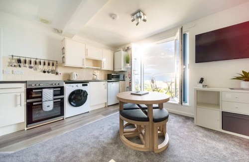 Newquay Apartment | Newquay Sea View Apartment in Town Centre