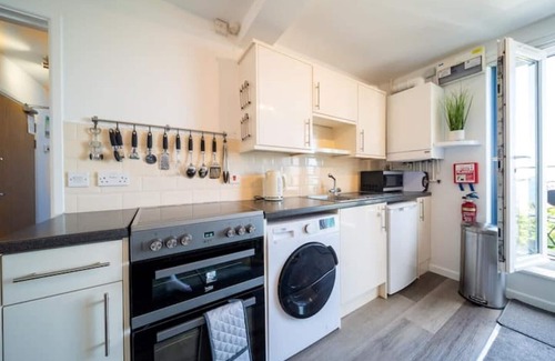 Newquay Apartment | Newquay Sea View Apartment in Town Centre