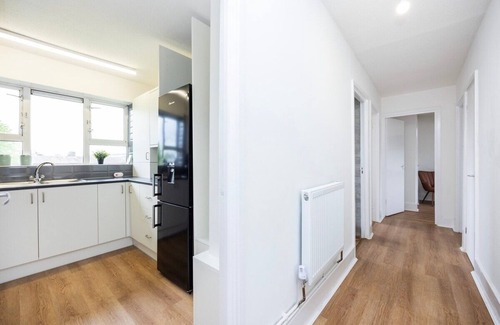 Docklands Apartment | Next to Excel O2 Stunning 3 bed with Free Parking