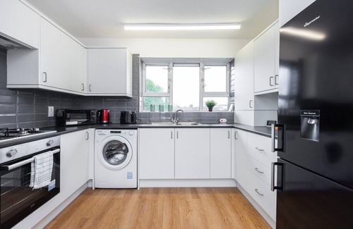 Docklands Apartment | Next to Excel O2 Stunning 3 bed with Free Parking