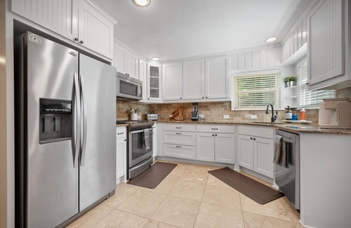 Westcliff House | Next to TCU! Spacious 3 bedroom 2 Baths. Updated.