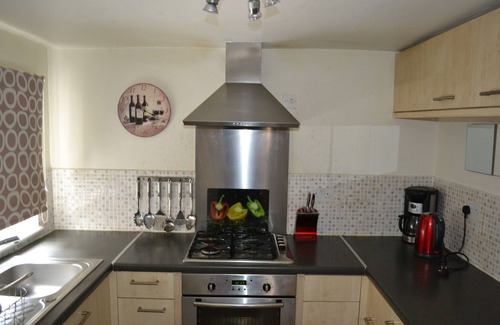 London Borough of Hounslow House | Nice 2 Bedroom House - Ealing