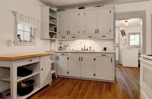 Central Colorado Springs House | Nice 2-bedroom house in Colorado Springs