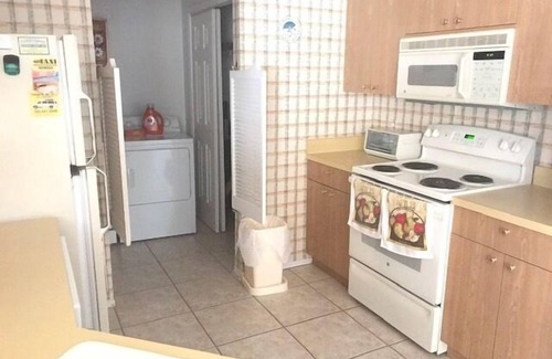The Villages Villa | NICE 2 BEDROOM VILLA CLOSE TO SHOPPING DINING & MORE LOCATED THE VILLAGES FL
