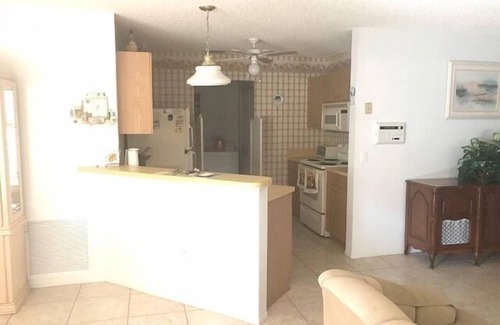 The Villages Villa | NICE 2 BEDROOM VILLA CLOSE TO SHOPPING DINING & MORE LOCATED THE VILLAGES FL