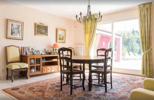 Le Brusc House | Nice 200 M With TerracePiscine Near The Sea