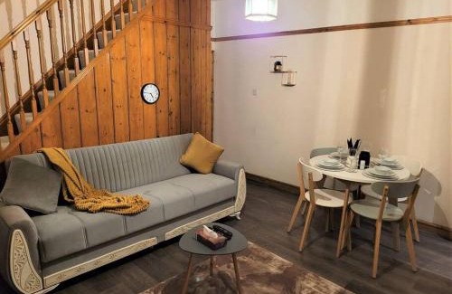 Wellington Apartment | Nice 4-bedroom vacation home with indoor fireplace