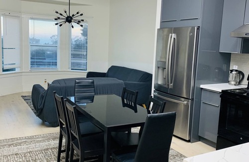 Lakeshore House | Nice 5-bedroom house with WiFi in Daly City