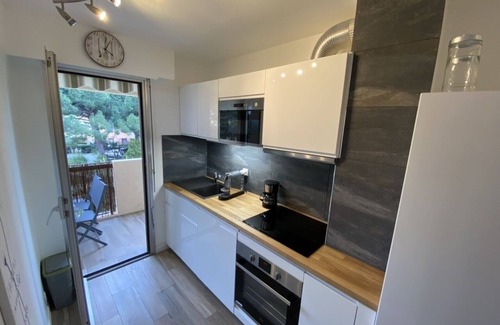 Frejus Plage Apartment | Nice and quiet apartment 1 mm from Fréjus port