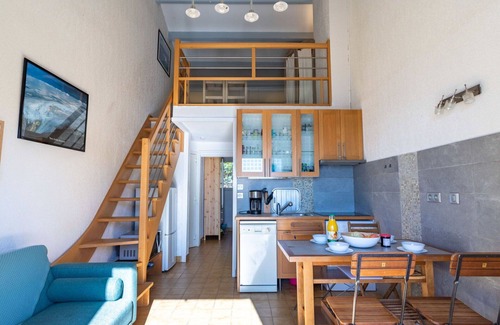 Rayol-Canadel-sur-Mer Apartment | Nice apartment for 4 guests with pool, WIFI, TV and balcony