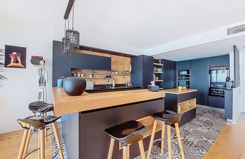 Alpes-Maritimes Apartment | Nice apartment for 4 people with A/C, WIFI, TV, terrace and panoramic view