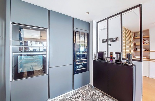 Alpes-Maritimes Apartment | Nice apartment for 4 people with A/C, WIFI, TV, terrace and panoramic view