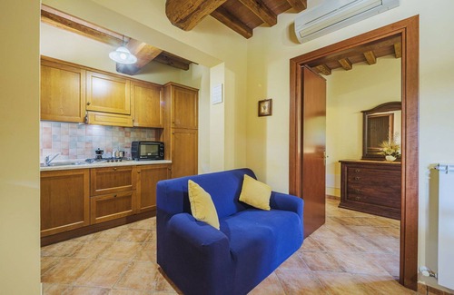 Orentano Apartment | Nice apartment for 5 people with A/C, pool, WIFI, TV and patio