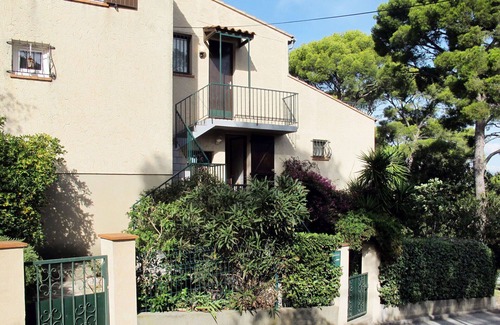 Le Brusc Apartment | Nice apartment for 4 guests with WIFI, TV, terrace and pets allowed