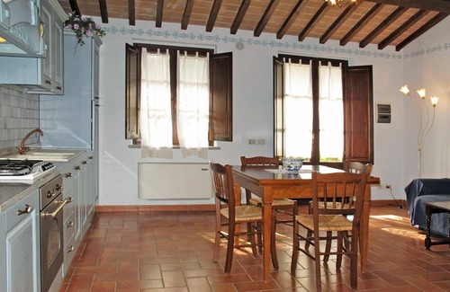 Rigutini Apartment | Nice apartment for 2 people with pool, WIFI, A/C, TV, patio and pets allowed