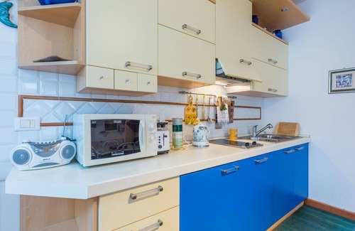 Monteverdi Marittimo Apartment | Nice apartment for 2 guests with pool, A/C, WIFI, TV, patio and pets allowed