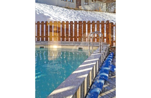 Arc-1600 Apartment | Nice apartment for 4 people with WIFI, pool, TV, terrace and pets allowed