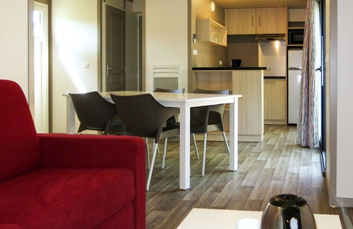 Malansac House | Nice apartment in villa for 4 people with WIFI, pool, TV, terrace and pets allowed