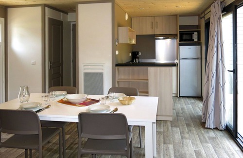 Malansac House | Nice apartment in villa for 4 people with WIFI, pool, TV, terrace and pets allowed