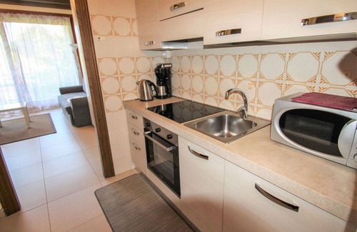 Porto Valtravaglia Apartment | Nice apartment for 3 people with WIFI, pool, TV and terrace
