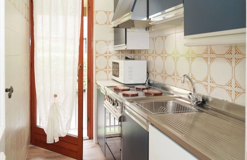 Porto Valtravaglia Apartment | Nice apartment for 4 guests with pool, WIFI, TV and terrace