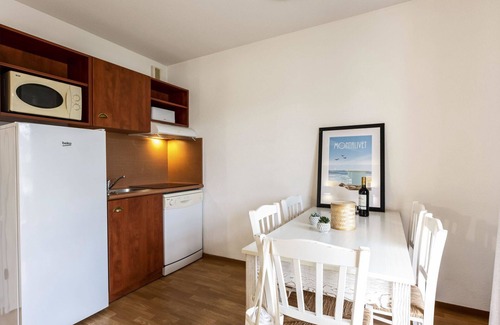 Le Verdon-sur-Mer Apartment | Nice apartment for 6 people with pool, WIFI, TV, terrace and pets allowed