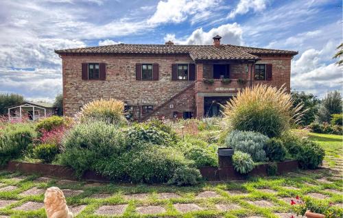 Castiglione del Lago Apartment | Nice Apartment In Castiglione Del Lago