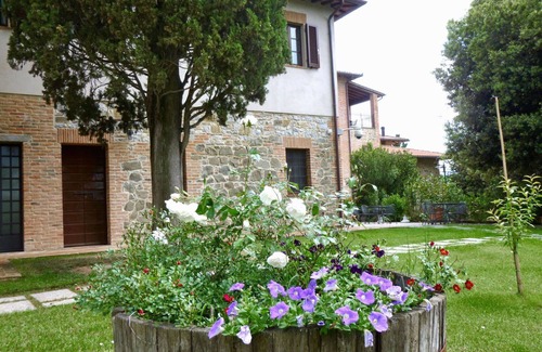 Popoltaio-Schiacciato Villa | Nice apartment in villa for 8 people with pool, A/C, WIFI, TV and patio