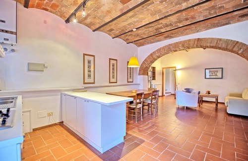 San Casciano in Val di Pesa Apartment | Nice apartment for 4 guests with WIFI, A/C, pool, TV and pets allowed, close to Greve In Chianti