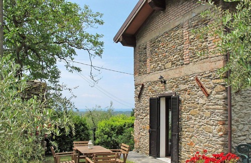 Massa Villa | Nice apartment in villa for 4 people with WIFI, TV, patio, panoramic view and parking