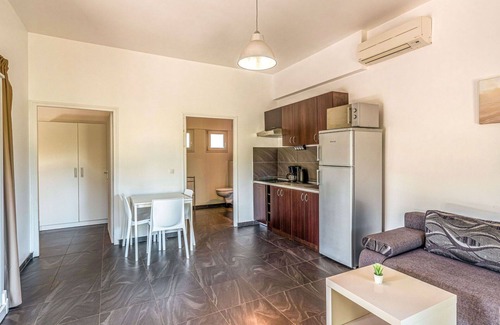 Favone Apartment | Nice apartment for 4 guests with A/C, pool, WIFI, TV, terrace and pets allowed