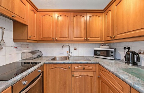 Thirsk Apartment | Nice apartment for 4 people with WIFI, pool, hot tub and terrace