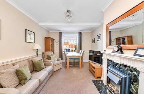 Thirsk Apartment | Nice apartment for 4 people with WIFI, pool, hot tub and terrace