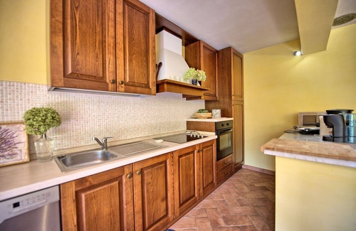Villa A Sesta Apartment | Nice apartment for 4 guests with pool, WIFI, A/C, TV, terrace and panoramic view, close to Siena