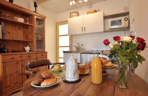 Piriac-sur-Mer Apartment | Nice apartment for 2 guests with WIFI, TV and patio