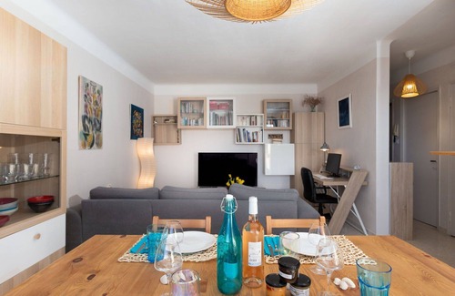 Lunel Apartment | Nice apartment for 2 guests with A/C, WIFI, TV and terrace