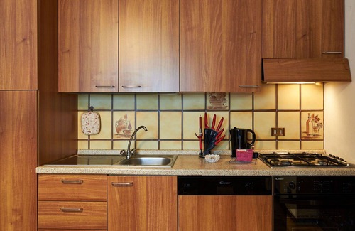 Dongo Apartment | Nice apartment for 2 people with WIFI, pool, hot tub, TV and patio
