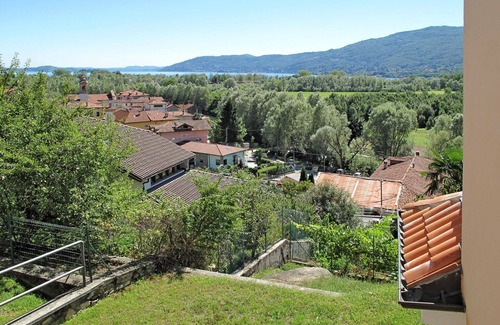 Fondotoce Apartment | Nice apartment for 3 people with WIFI, pool, TV, balcony and parking