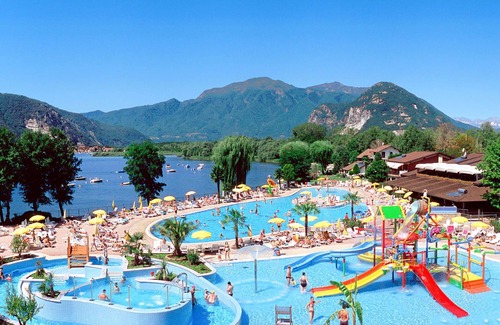 Fondotoce Apartment | Nice apartment for 3 people with WIFI, pool, TV, balcony and parking