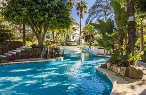 Elviria Apartment | Nice apartment for 4 guests with pool, WIFI, A/C, TV and terrace