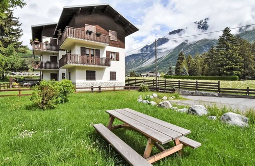Bormio Apartment | Nice apartment for 4 guests with WIFI, TV, terrace and parking